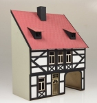 Die Modellbahnwerkstatt 1946 - 0 - Halbrelief Harzer Stadt-Fachwerkhaus mit Tordurchfahrt, zweistöckig